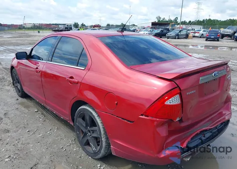 2011 Ford Fusion Sport z USA, uszkodzony, nr VIN 3FAHP0DC2BR124167